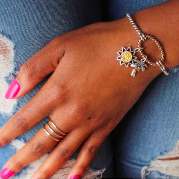 Silver Twisted Bracelet with Shoe Charms - Picture 11 of 14